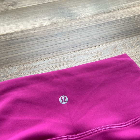 SOLD Lululemon Wunder Under Shorts Ripened Raspberry - Picture 6 of 8